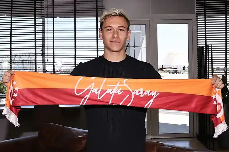 Aleksey Batrakov Galatasarayın yeni transferi